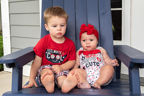 Patriotic_Cousins-9633-35