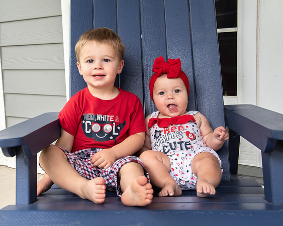Patriotic_Cousins-9636-37
